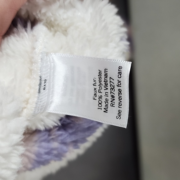 Cozy Fleece Sweater- Cream with Purple and Pink Accents Girls Size L - Picture 4 of 4